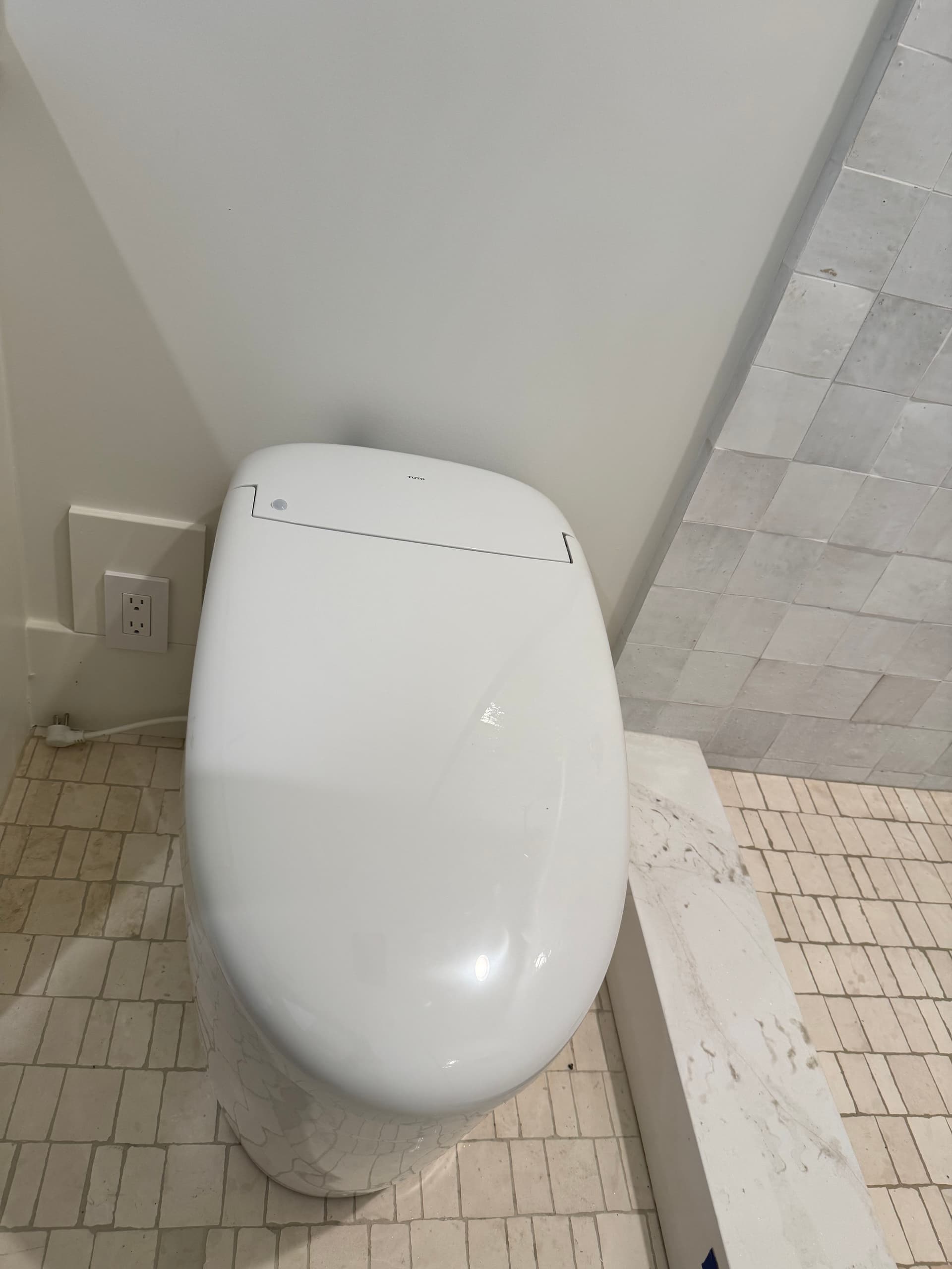 Gallery photos for Modern Bathroom Upgrade with Gold Accents: Image #3